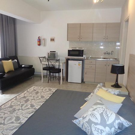 Irene'S Apartments Лимасол Екстериор снимка