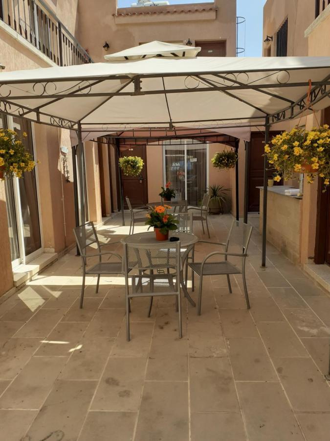 Irene'S Apartments Лимасол Екстериор снимка