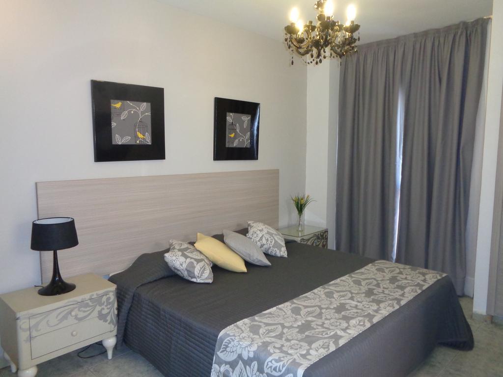 Irene'S Apartments Лимасол Стая снимка