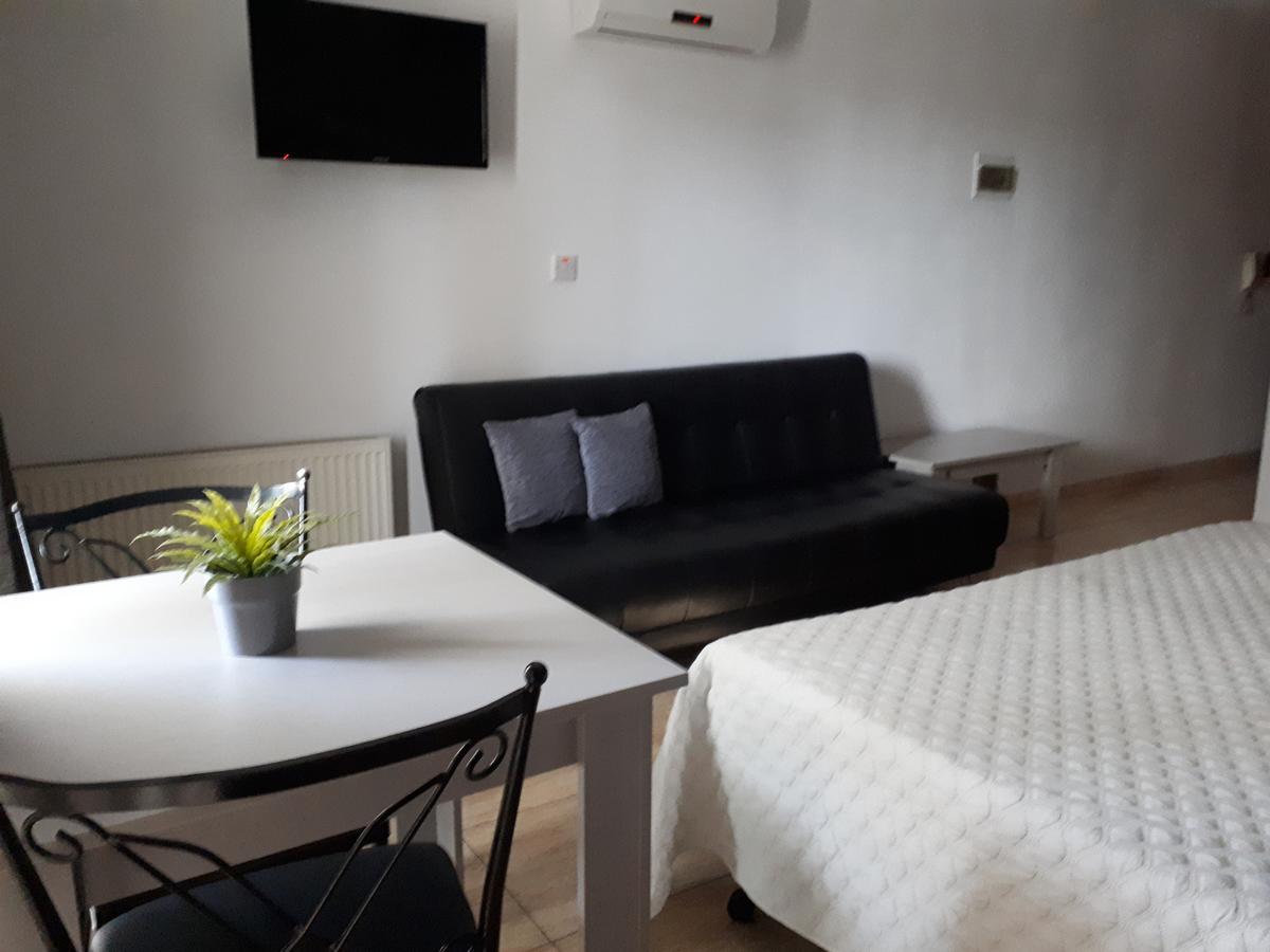 Irene'S Apartments Лимасол Екстериор снимка