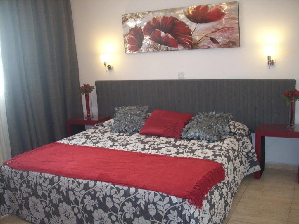 Irene'S Apartments Лимасол Екстериор снимка