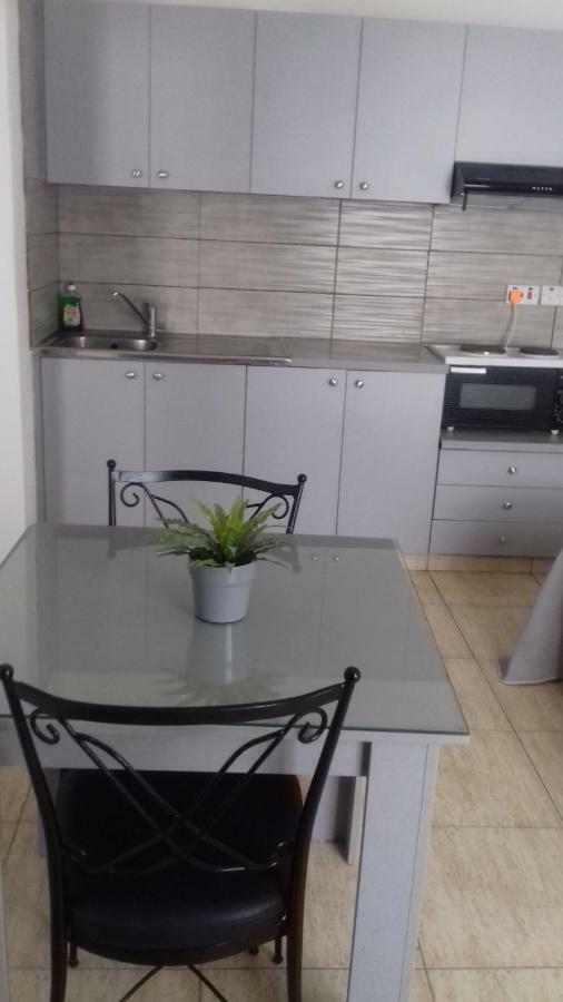 Irene'S Apartments Лимасол Екстериор снимка