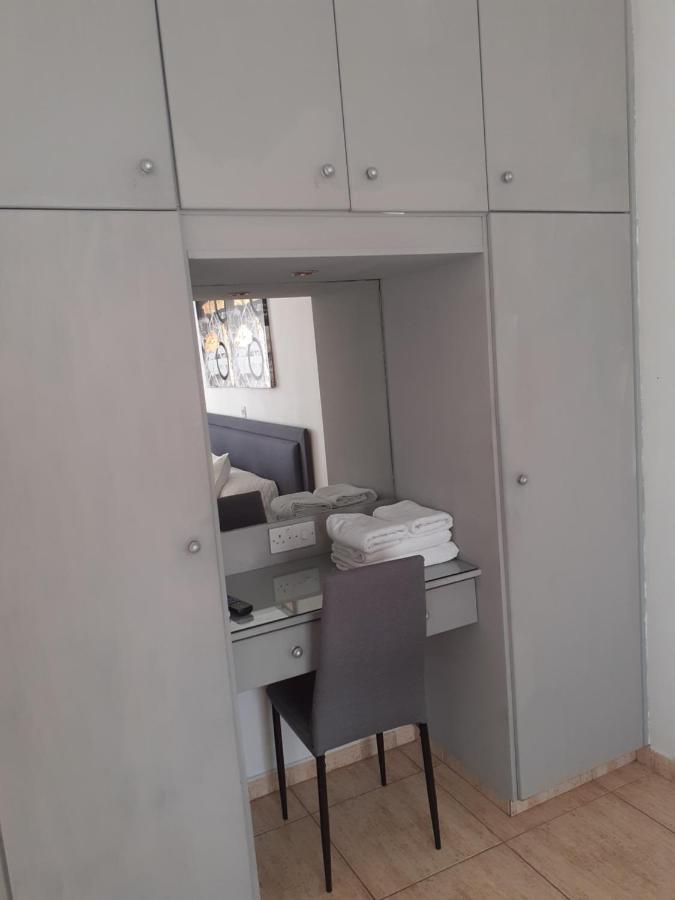 Irene'S Apartments Лимасол Екстериор снимка