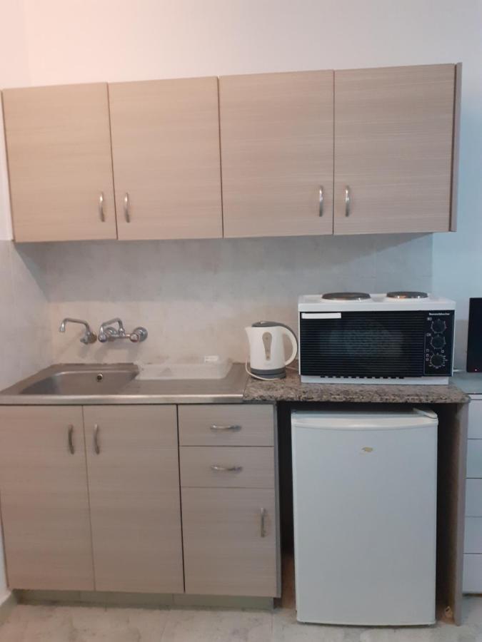 Irene'S Apartments Лимасол Екстериор снимка